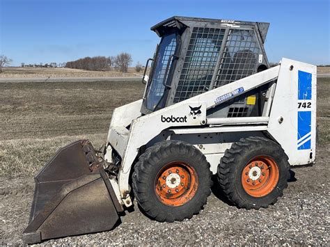 bobcat 742 skid steer specs